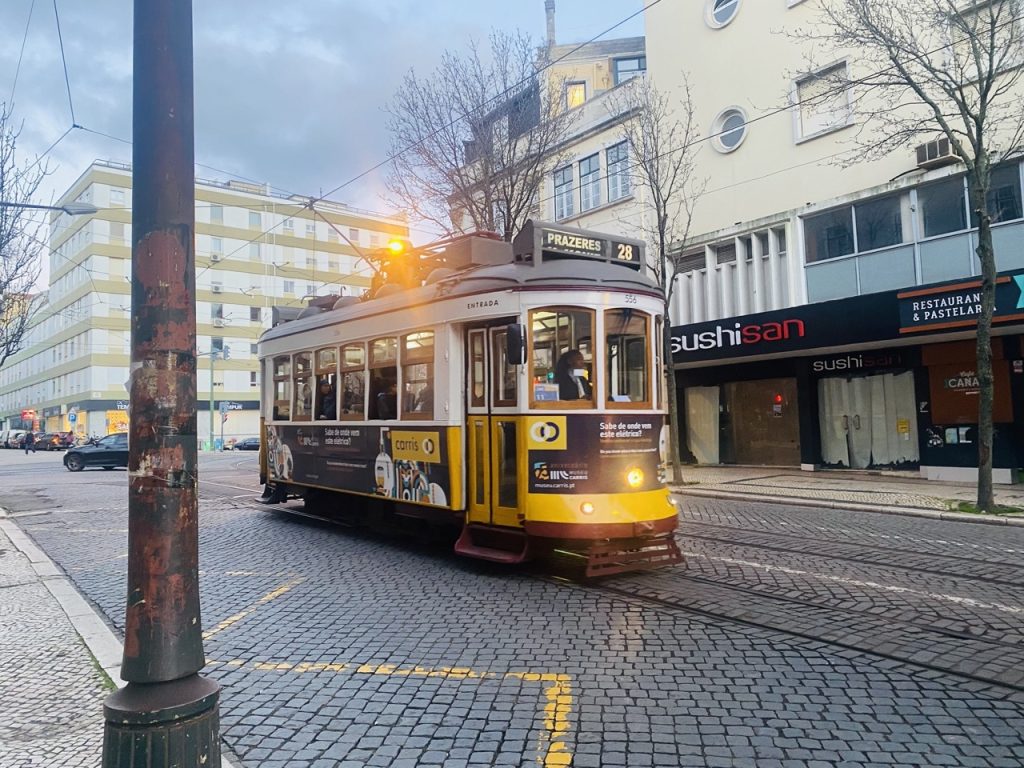 tram28, tramvajus, lisboa, lisbon, 28, tram 28 lisboa, lisabonoje, tramvajus, vaizdingas marsrutas, bilietai, lisabona